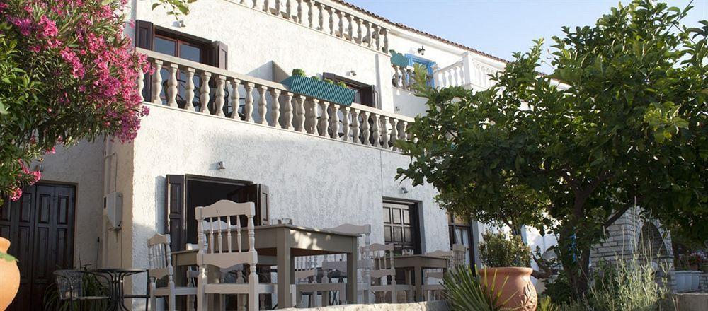 Hotel Cattleya Кокари Екстериор снимка